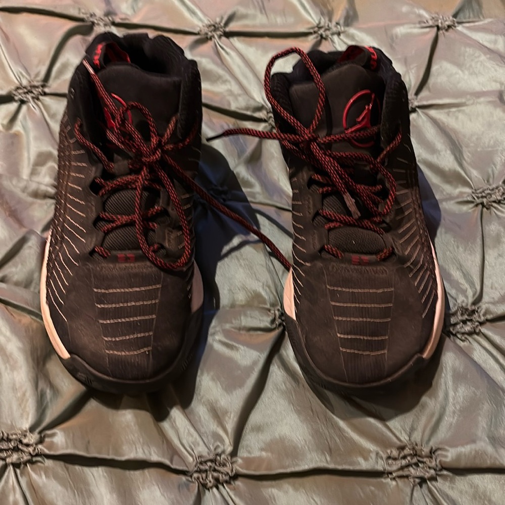 Black Nike air Zoom Jordan’s size 10.5